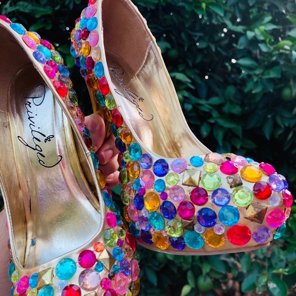 Fashion Shoes - Picture 2 of 6